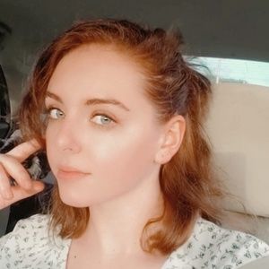 Meet your Posher, Chloe